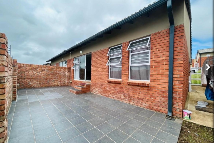 To Let 2 Bedroom Property for Rent in Beacon Bay Eastern Cape